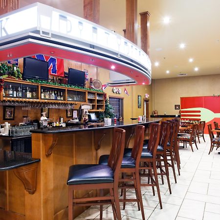Holiday Inn Hotels Batesville By Ihg Ngoại thất bức ảnh